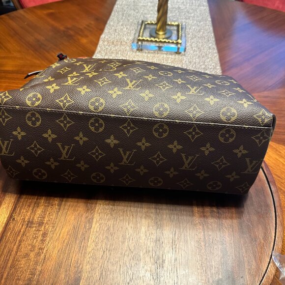 LV Hobo Bag - Picture 4 of 5